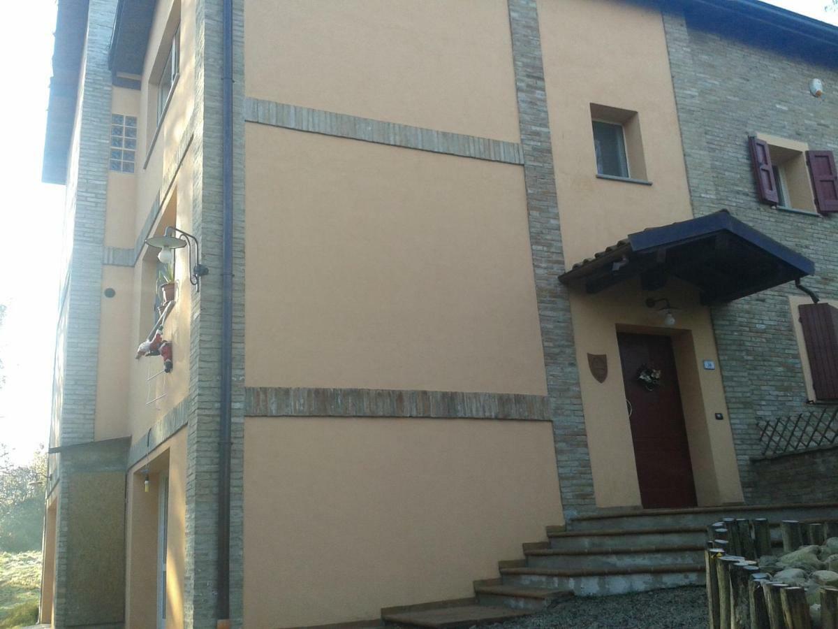 Casa Nel Bosco Bed & Breakfast Reggio Emilia Exterior photo